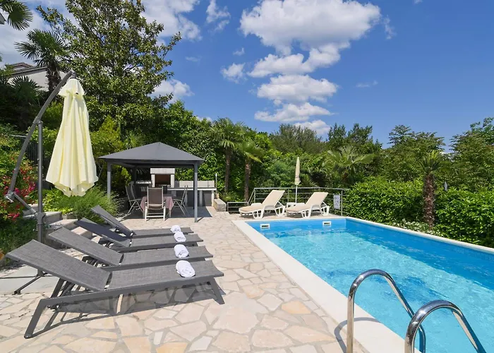 Family-friendly With Swimming Pool - Volosko, - 15071 Opatija