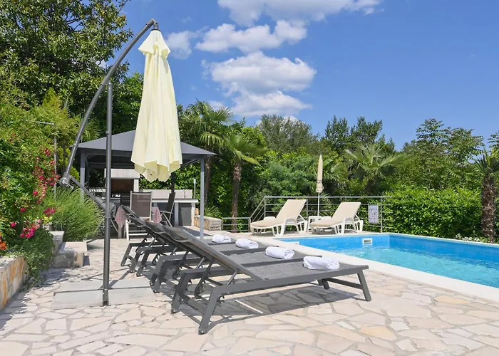 Family-friendly With Swimming Pool - Volosko, - 15071 * Opatija