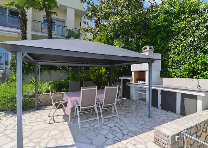 Family-friendly With Swimming Pool - Volosko, - 15071 *